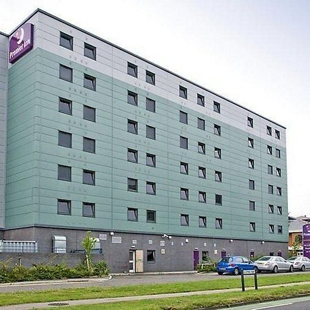 Premier Inn London Elstree / บอร์แรมวูด ภายนอก รูปภาพ