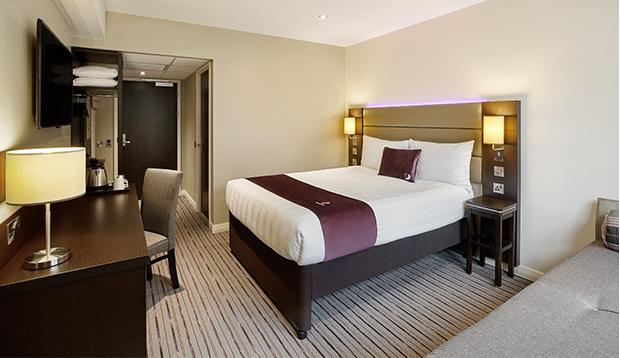 Premier Inn London Elstree / บอร์แรมวูด ภายนอก รูปภาพ