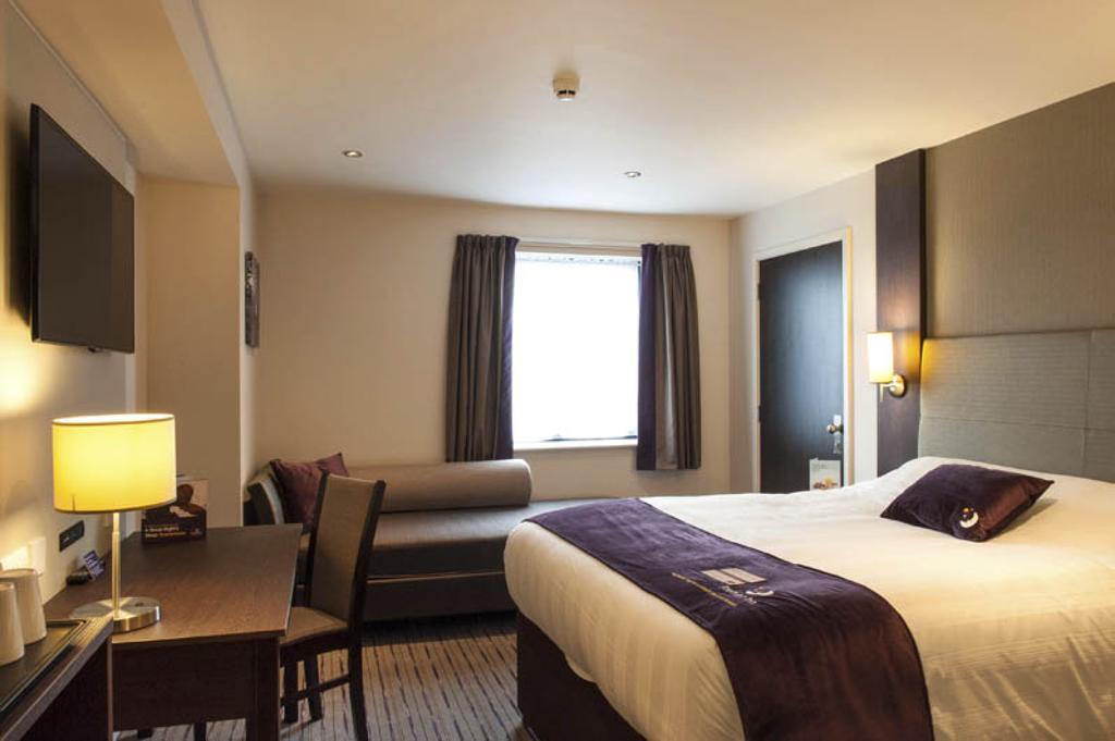 Premier Inn London Elstree / บอร์แรมวูด ห้อง รูปภาพ