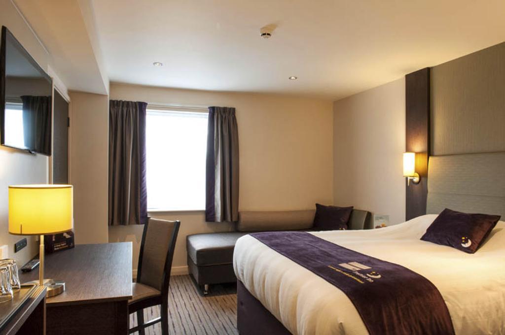 Premier Inn London Elstree / บอร์แรมวูด ห้อง รูปภาพ