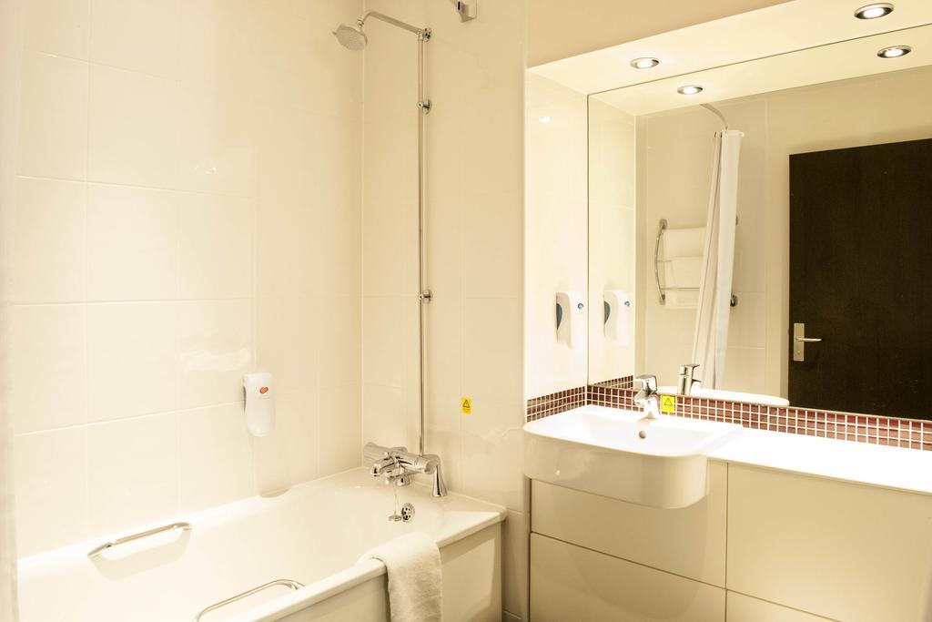 Premier Inn London Elstree / บอร์แรมวูด ห้อง รูปภาพ
