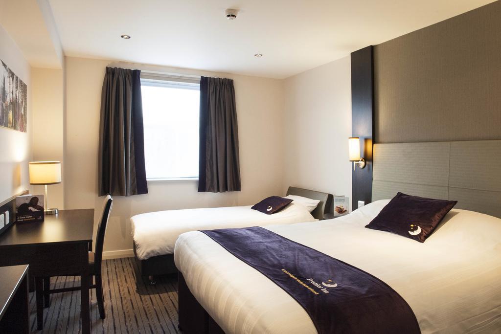 Premier Inn London Elstree / บอร์แรมวูด ห้อง รูปภาพ