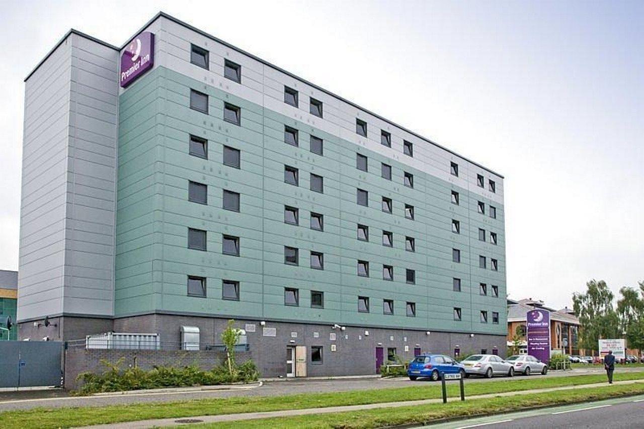 Premier Inn London Elstree / บอร์แรมวูด ภายนอก รูปภาพ