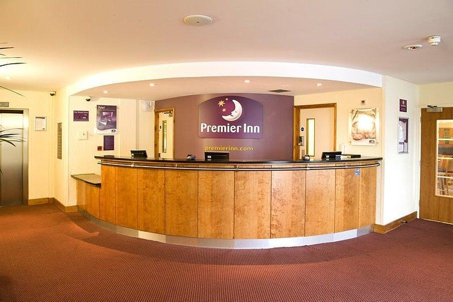 Premier Inn London Elstree / บอร์แรมวูด ภายนอก รูปภาพ